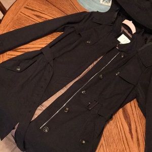 Trench coat EUC just marked 🔽looks great!